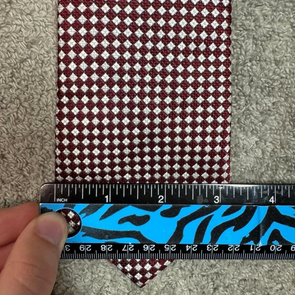 Canali Mens Burgundy White Diamond Geometric Silk Necktie Made in Italy 59x3.5